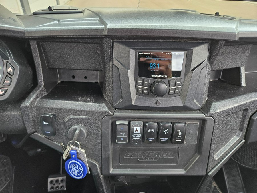 2022 Polaris General 1000 Deluxe