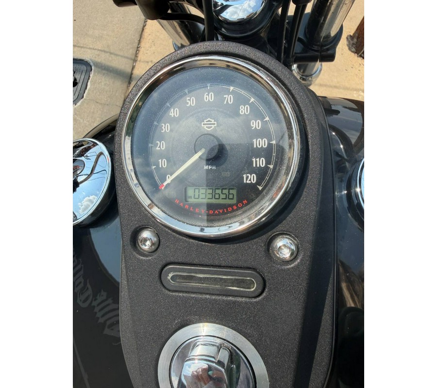2017 Harley-Davidson Street Bob FXDB