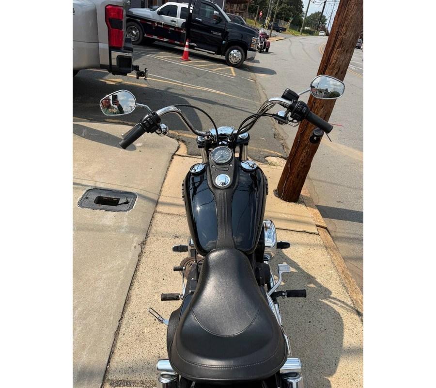 2017 Harley-Davidson Street Bob FXDB