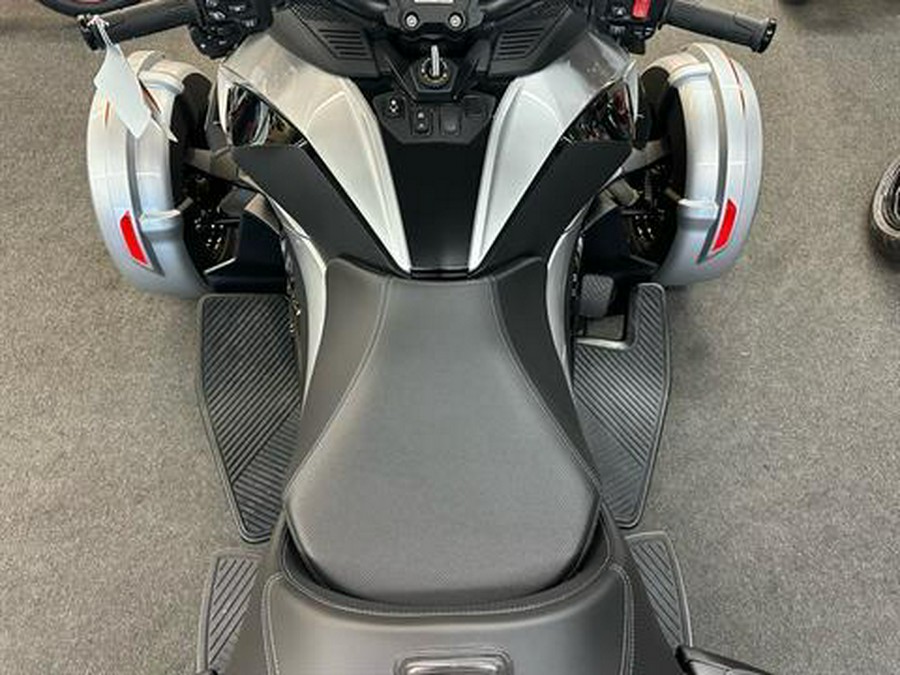 2024 Can-Am Spyder RT