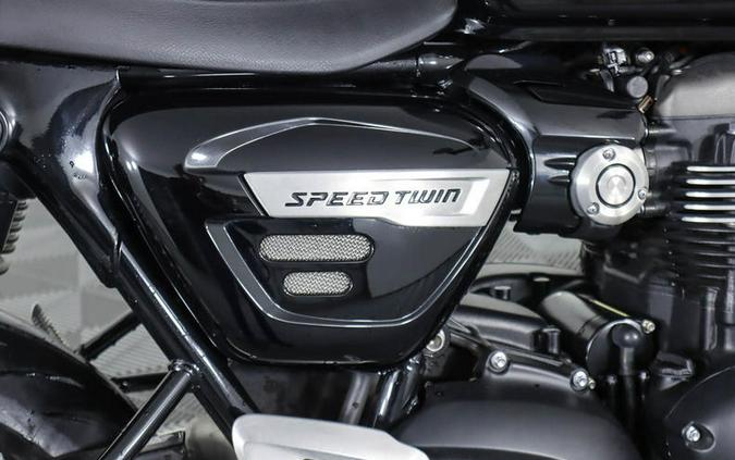 2022 Triumph Speed Twin Jet Black