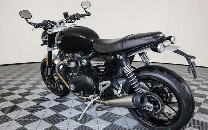 2022 Triumph Speed Twin Jet Black