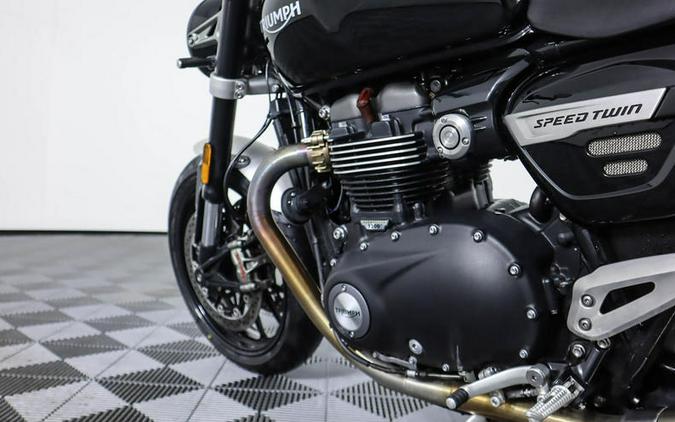 2022 Triumph Speed Twin Jet Black