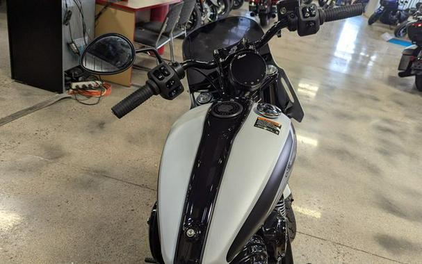 New 2024 INDIAN MOTORCYCLE SUPER CHIEF SPORT CHIEF GHOST WHITE METALLIC SMOKE