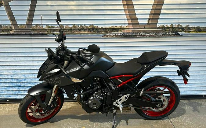 2025 Suzuki GSX-8S