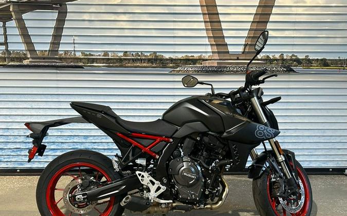 2025 Suzuki GSX-8S