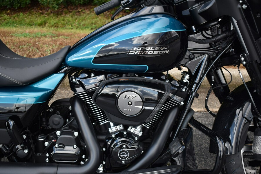 2026 Harley-Davidson Street Glide® – Modern Touring Bagger