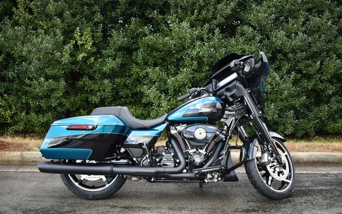 2026 Harley-Davidson Street Glide® – Modern Touring Bagger