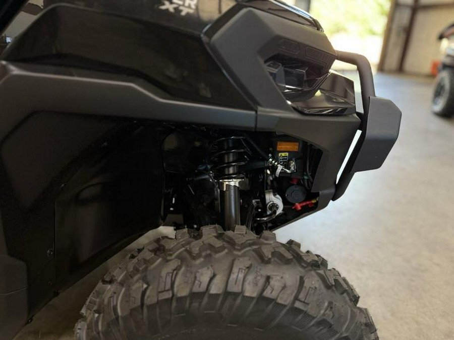 2026 Can-Am® Defender MAX XT CAB HD11 With 10.25 in.display