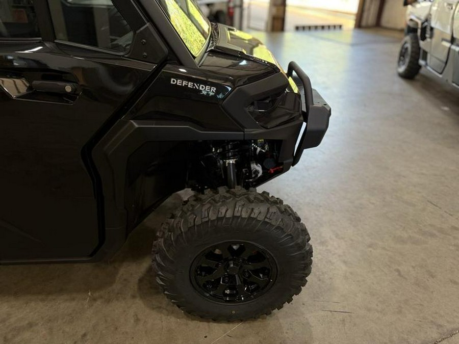 2026 Can-Am® Defender MAX XT CAB HD11 With 10.25 in.display