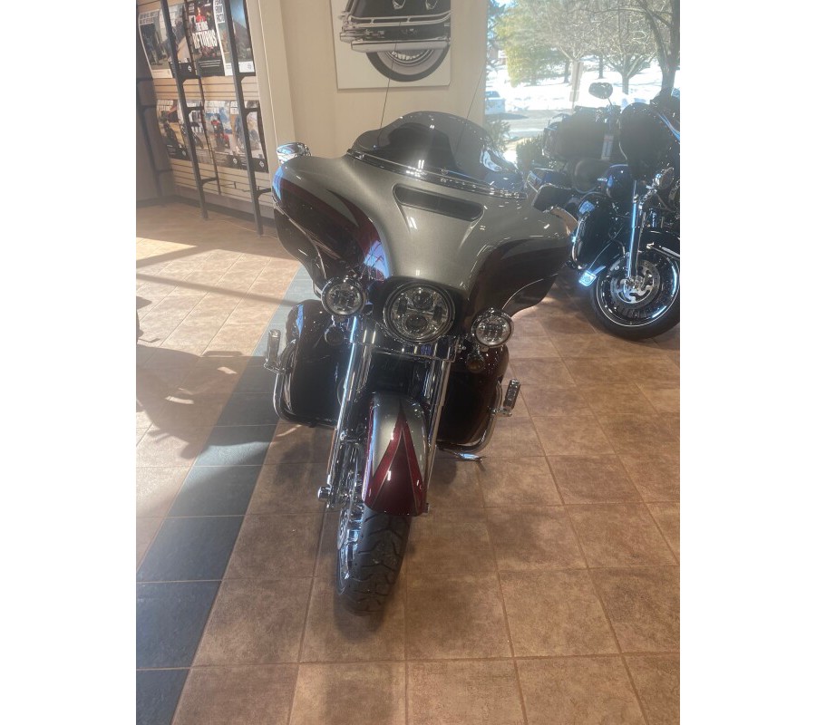 2015 Harley-Davidson® CVO™ Ultra Limited