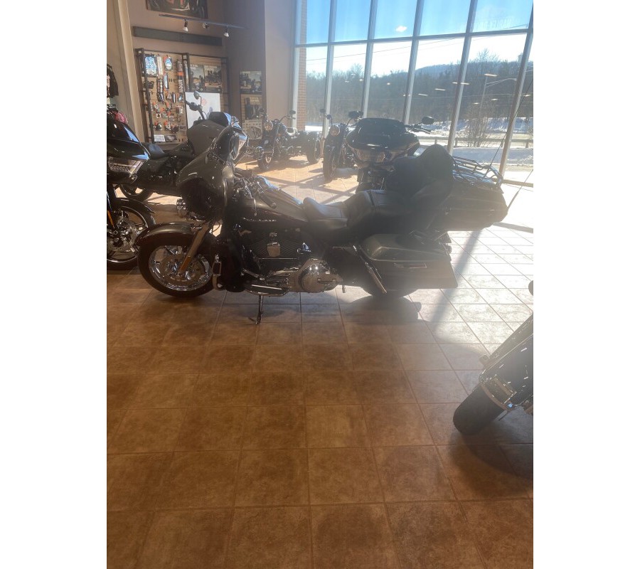 2015 Harley-Davidson® CVO™ Ultra Limited