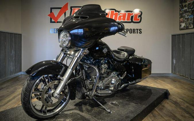 2018 Harley-Davidson® FLHX - Street Glide®