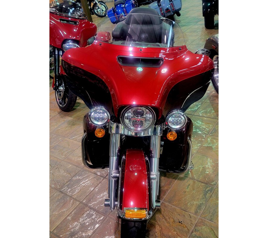 2019 Harley-Davidson® Ultra Limited Low Wicked Red/Twisted Cherry