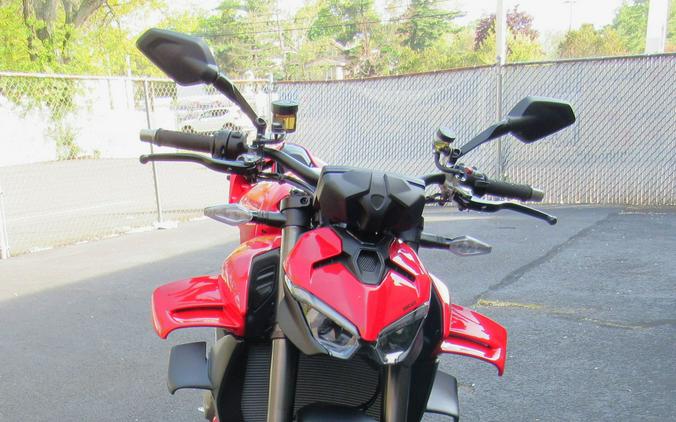 2026 Ducati Streetfighter V4
