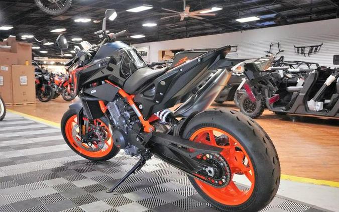 2023 KTM 890 Duke R