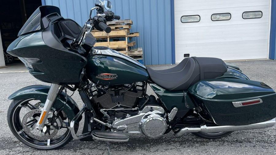 2024 Harley-Davidson Road Glide® Alpine Green