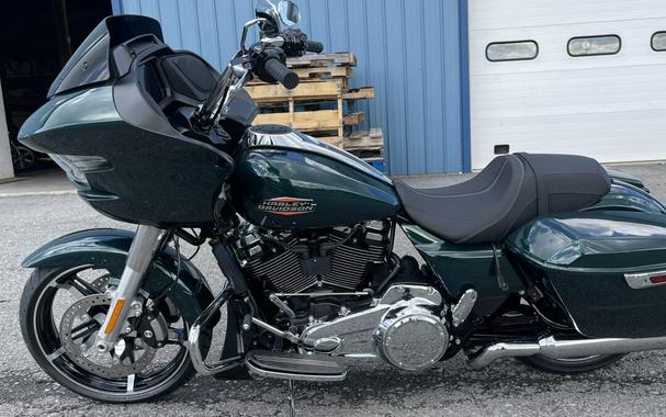 2024 Harley-Davidson Road Glide® Alpine Green