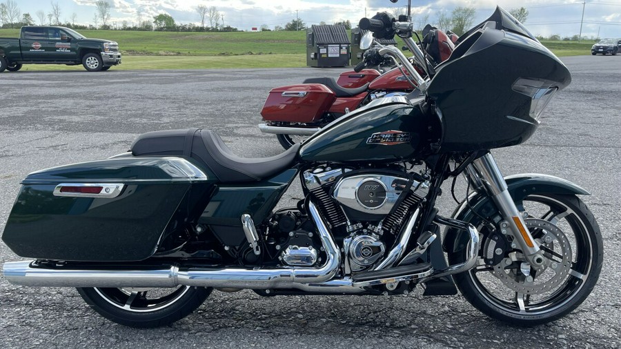2024 Harley-Davidson Road Glide® Alpine Green