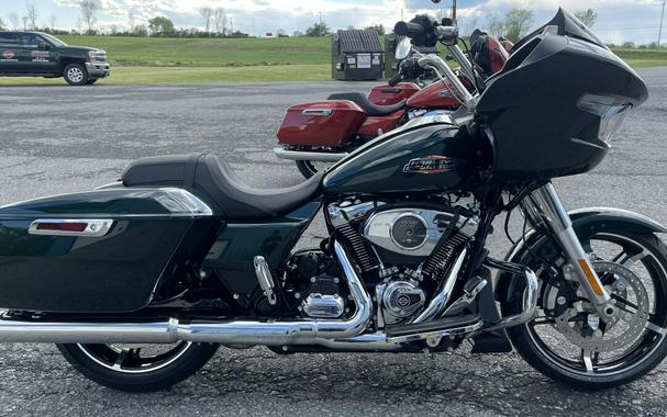 2024 Harley-Davidson Road Glide® Alpine Green