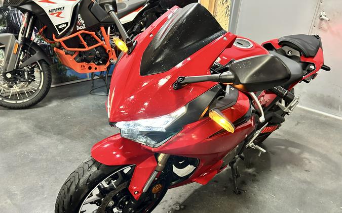 2022 Honda CBR500R ABS