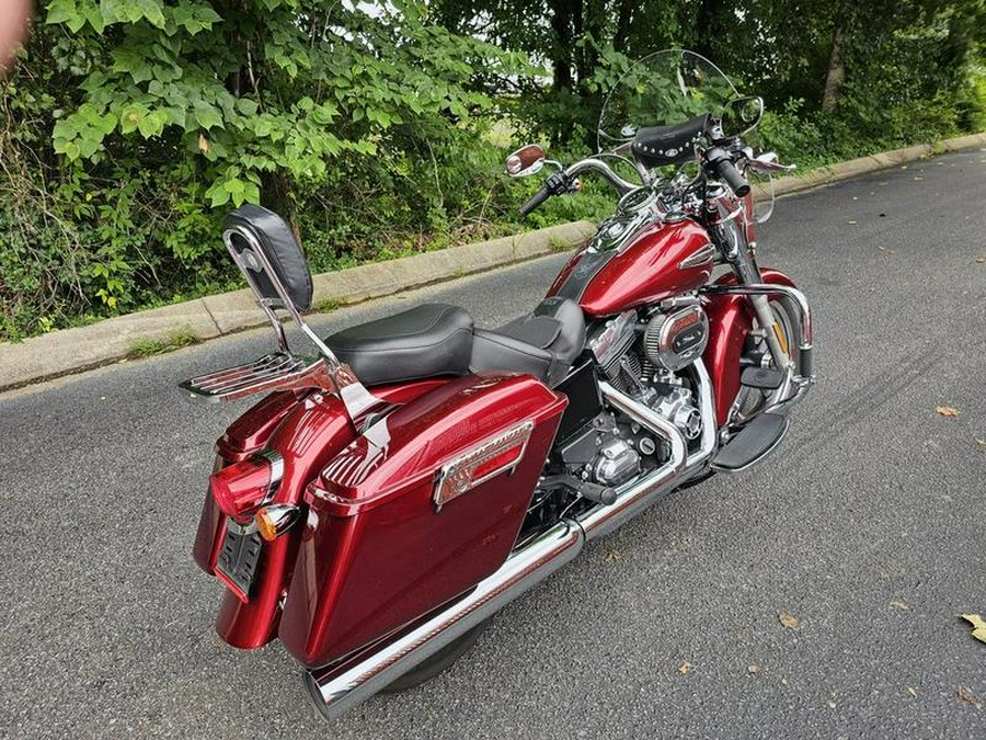 2016 Harley-Davidson® FLD - Dyna® Switchback™