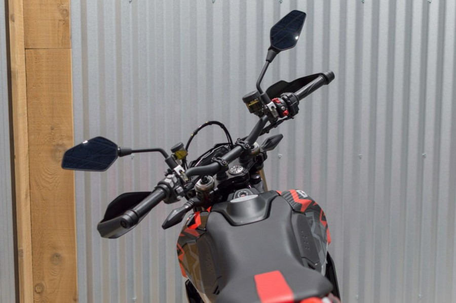 2025 Ducati Hypermotard 698 Mono RVE Graffiti