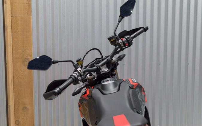 2025 Ducati Hypermotard 698 Mono RVE Graffiti