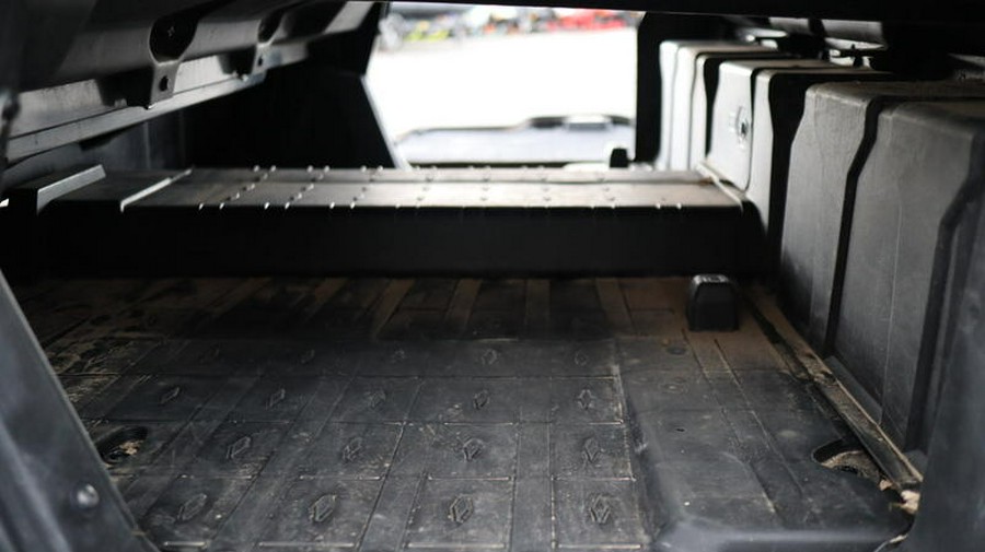 2025 Can-Am® Defender PRO XT HD10