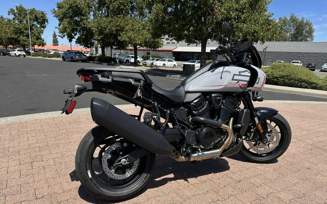 RA1250ST 2025 Pan America® 1250 ST