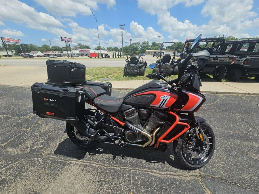 2024 Harley-Davidson® RA1250SE - CVO™ Pan America®