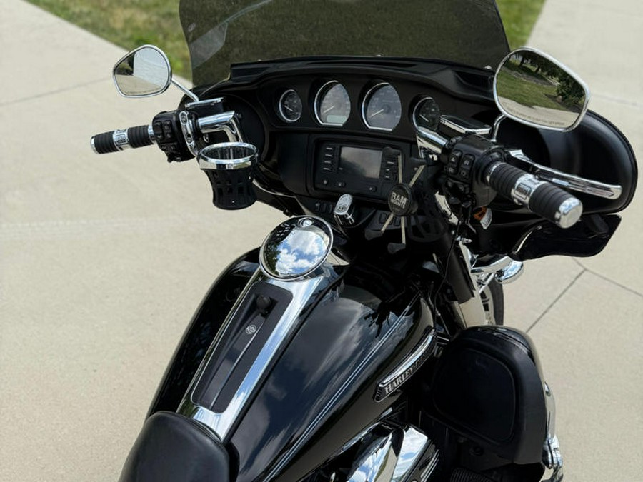 2015 Harley-Davidson® FLHTCUL - Electra Glide® Ultra Classic® Low