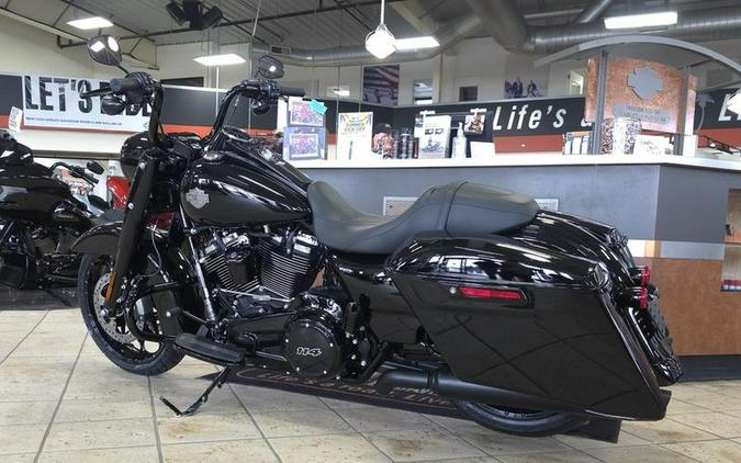2025 Harley-Davidson® FLHRXS - Road King® Special