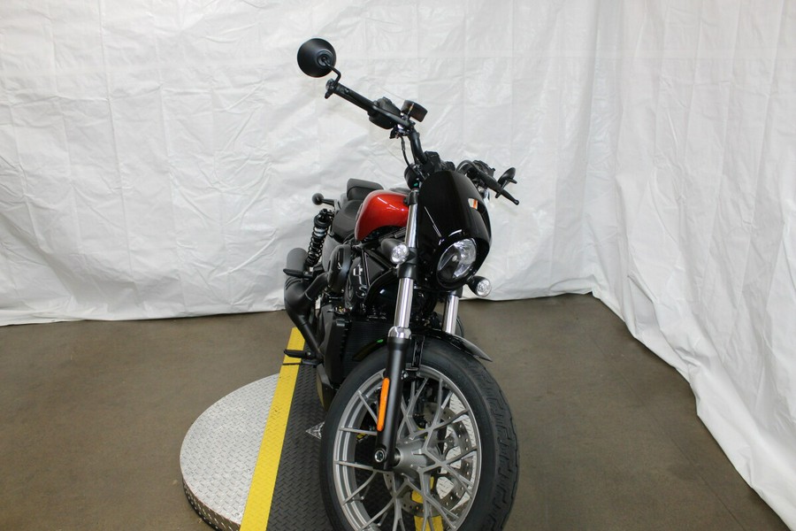 Harley-Davidson® Nightster™ Special 2025 RH975S 84658471 WHISKEY FIRE