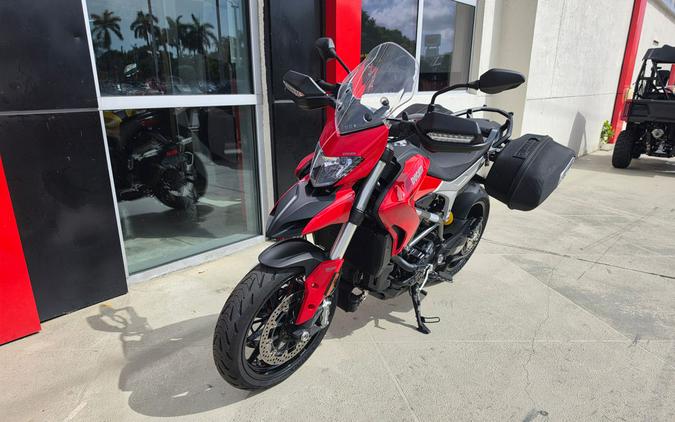 2016 Ducati Hypermotard 939 Red