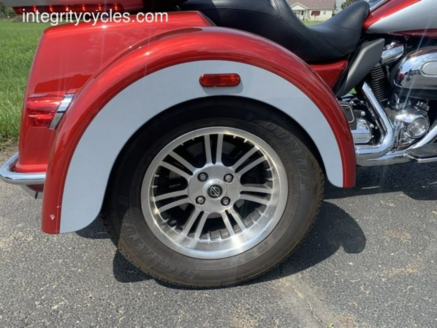 2019 Harley-Davidson® FLHTCUTG - Tri Glide® Ultra