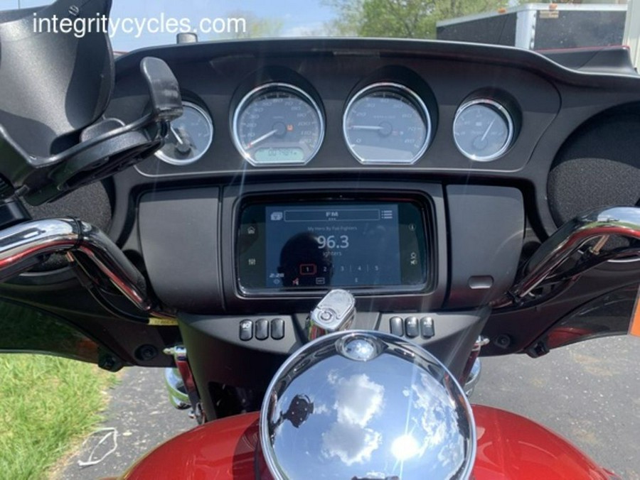 2019 Harley-Davidson® FLHTCUTG - Tri Glide® Ultra