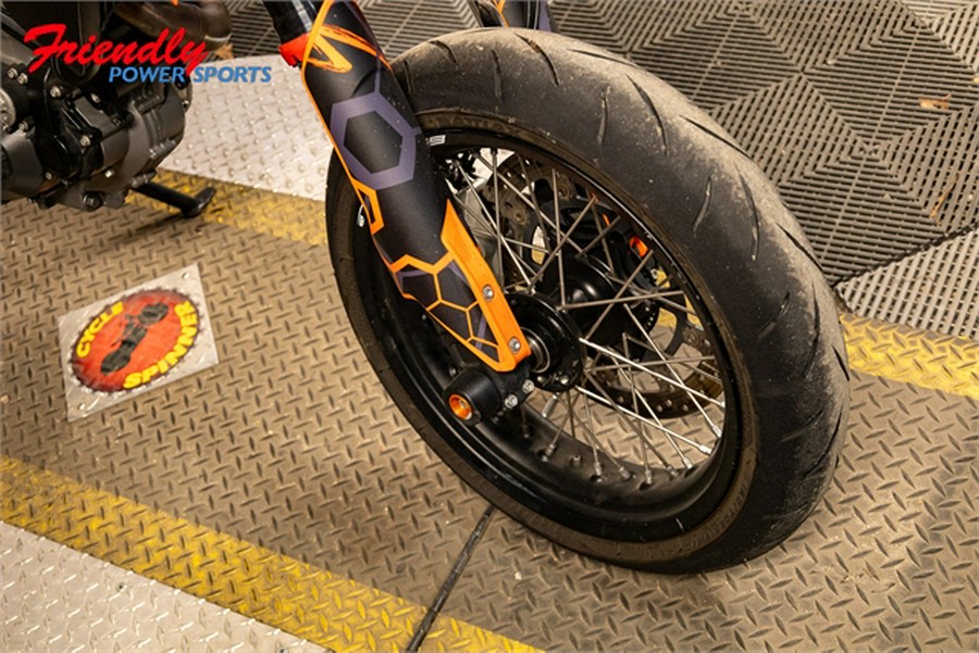 2021 KTM SMC 690 R