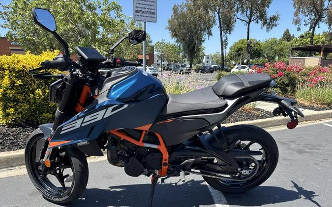 2026 KTM 390 Duke