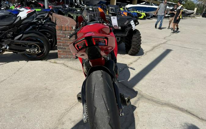 2025 Ducati Panigale V4 Ducati Red V4