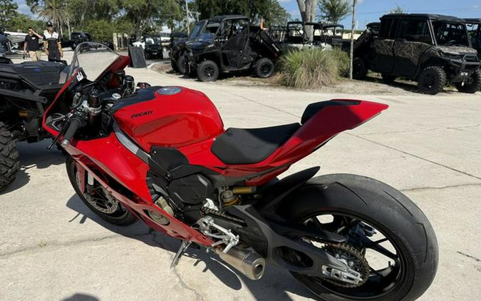 2025 Ducati Panigale V4 Ducati Red V4