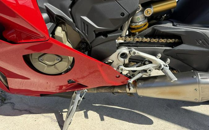 2025 Ducati Panigale V4 Ducati Red V4