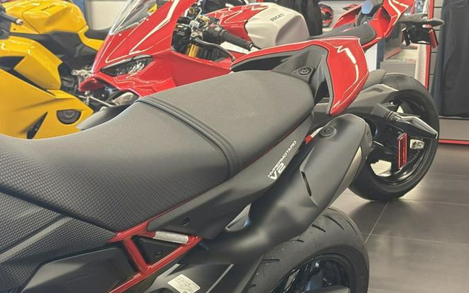 2026 Ducati Hypermotard V2