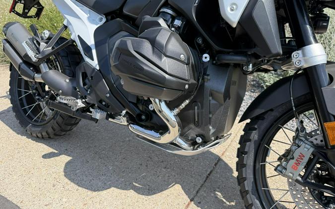 2025 BMW Motorrad R 1300 GS Racing Blue Metallic