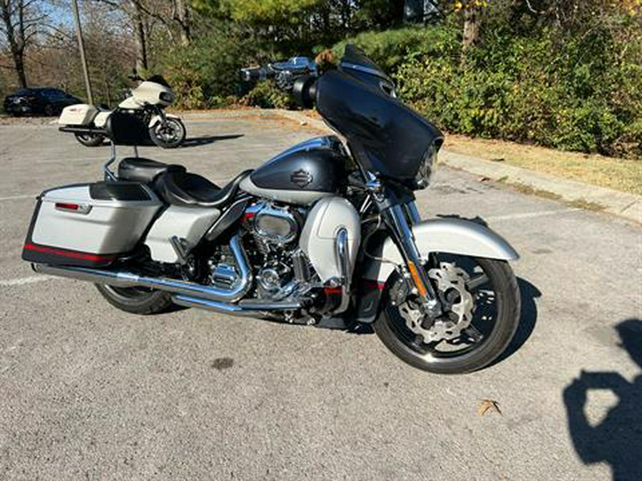 2019 Harley-Davidson CVO™ Street Glide®