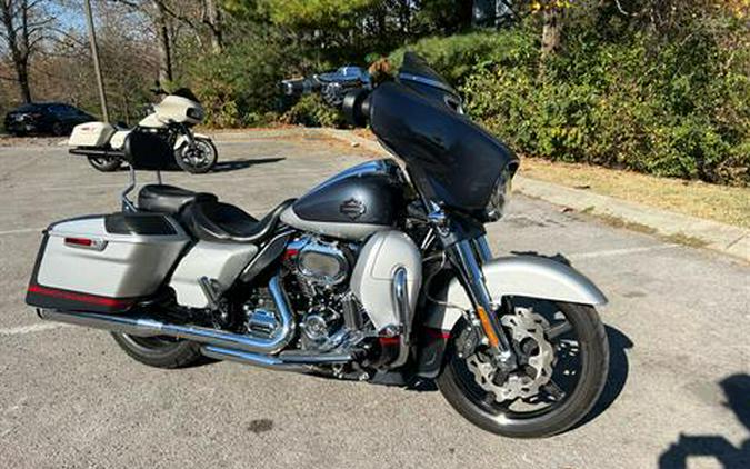 2019 Harley-Davidson CVO™ Street Glide®