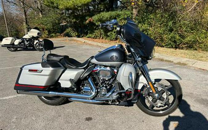 2019 Harley-Davidson CVO™ Street Glide®