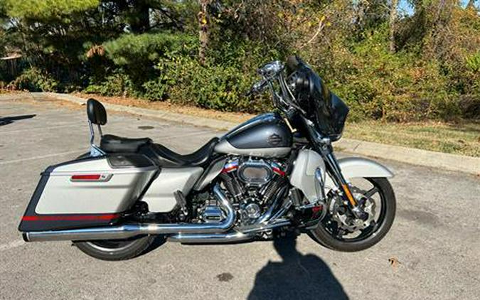 2019 Harley-Davidson CVO™ Street Glide®