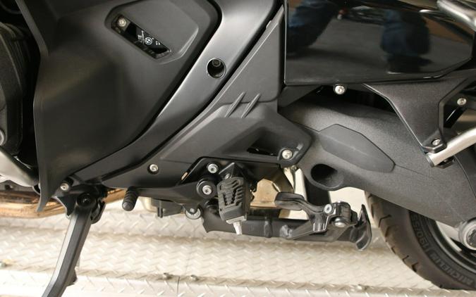 2026 R1300RT-P