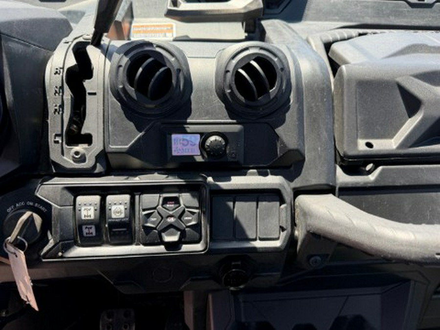2020 Can-Am Defender Limited HD10